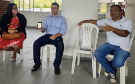 Comerciantes do Rubens Lara participam de reunião na esperança de manterem seus estabelecimentos ativos