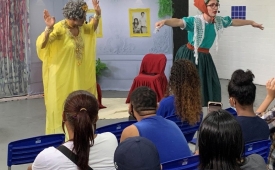  Com apresentações gratuitas em Cubatão, peça “As Loucura da Vó Grana” apresentou reflexão sobre uso do dinheiro