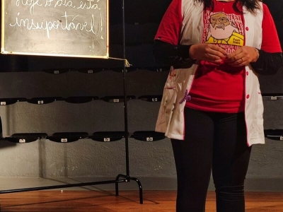 Espetáculo fala sobre a educação brasileira sob o olha de uma atriz-professora cubatense