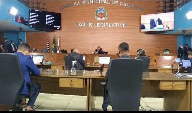Por unanimidade, vereadores derrubam dois vetos do prefeito Ademário