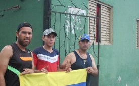 Grupo de venezuelanos refugiados do regime de Maduro vivem e trabalham em Cubatão