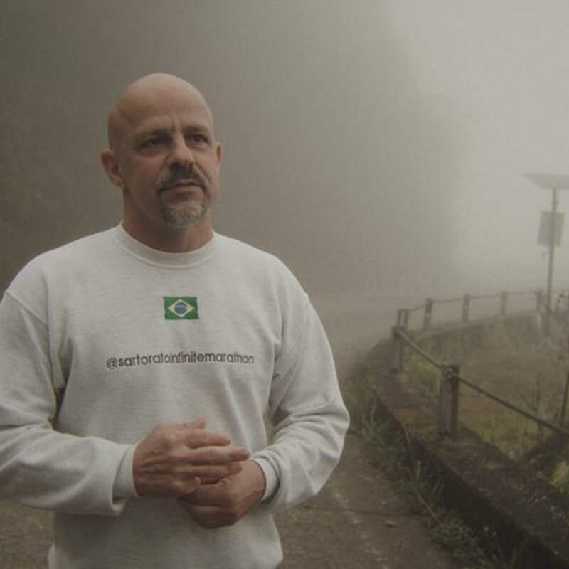 Atleta de Cubatão que deu a volta ao mundo ganha documentário e livro